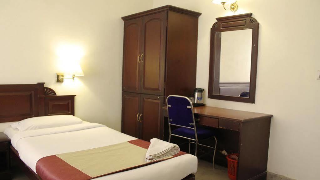 Hotel Archana Inn Kochi Kültér fotó