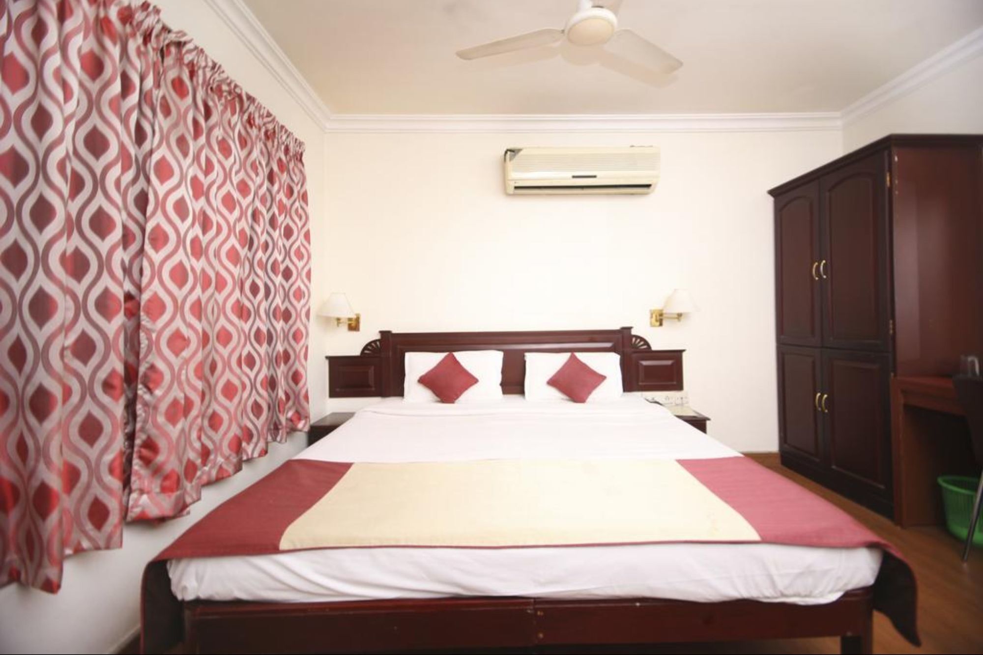 Hotel Archana Inn Kochi Kültér fotó